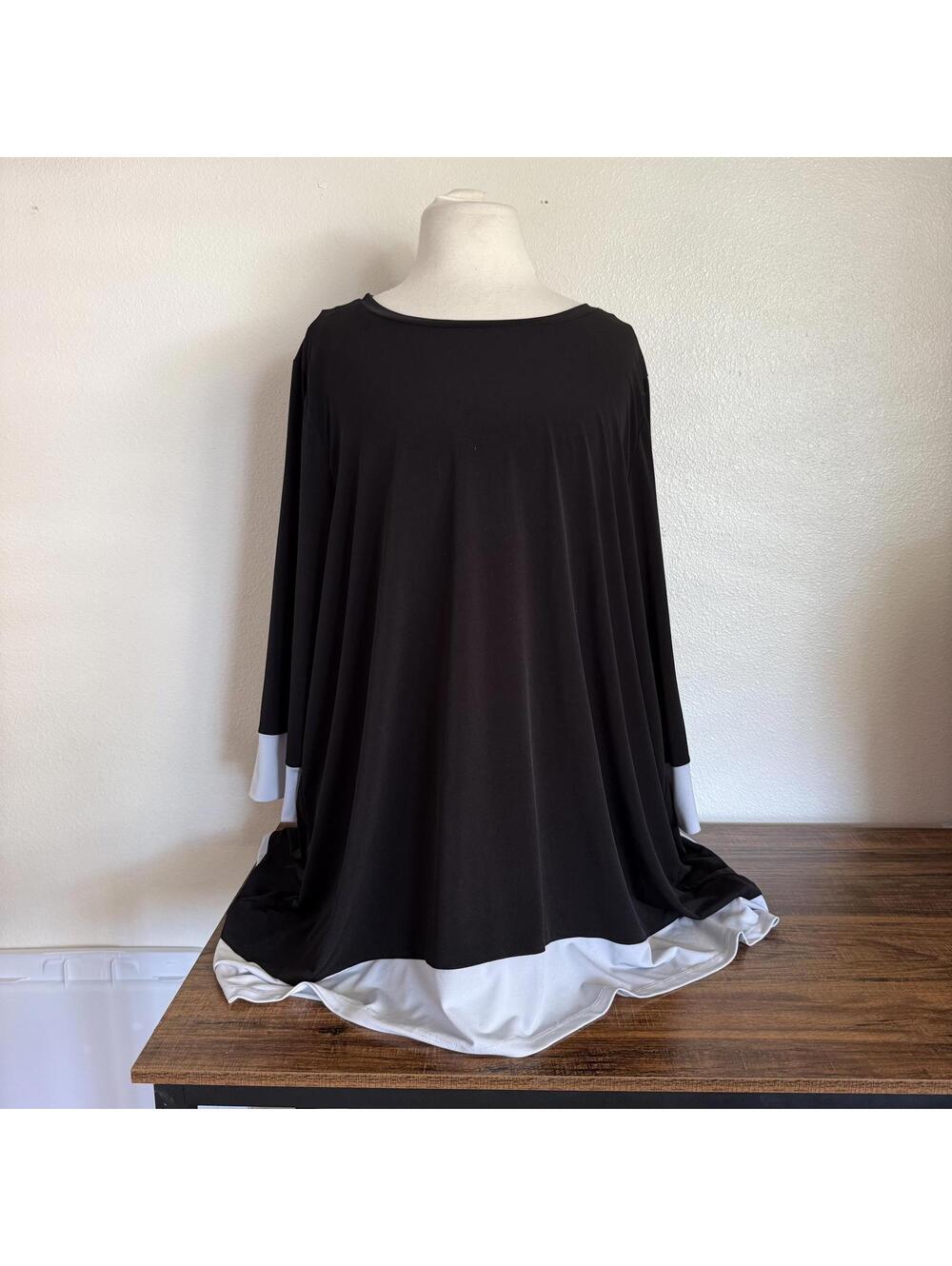 Calvin Klein Black and White Woman's Oversized Blouse